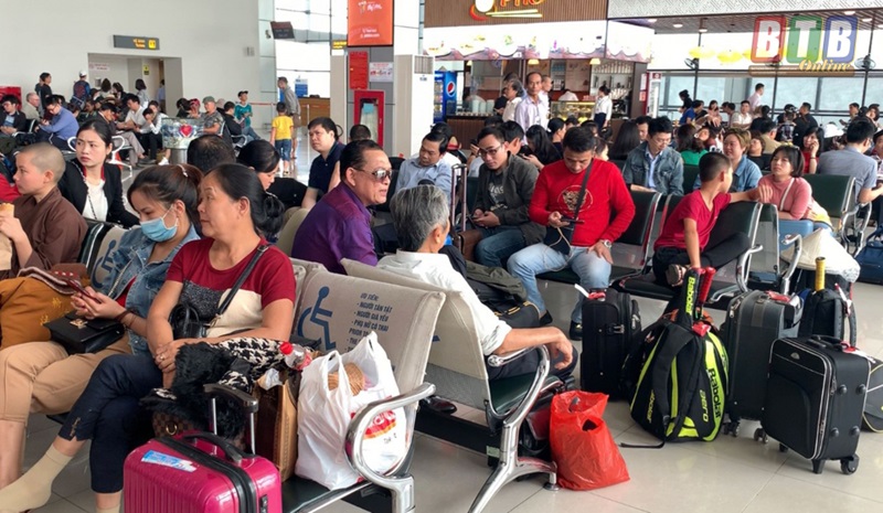 Vietjet bị phốt khi hoãn, hủy chuyến bay mà không báo trước