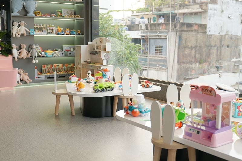 Con Cưng Kids Café tích hợp mua sắm và vui chơi