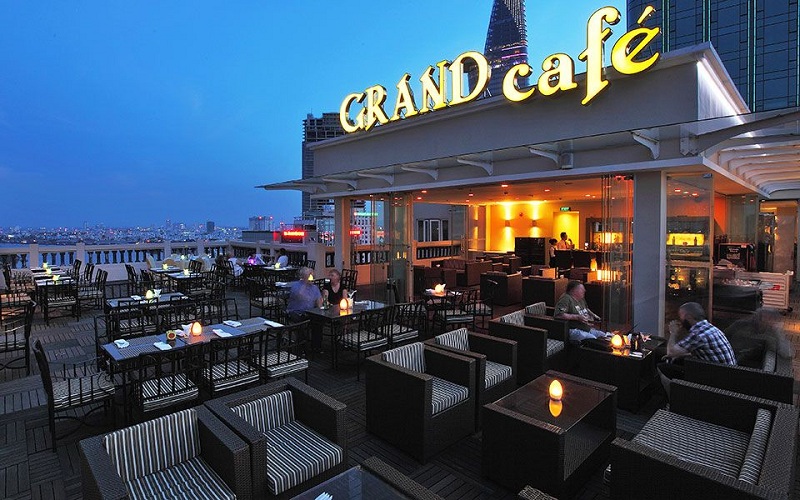 Rooftop Grand Lounge - Quán cafe rooftop quận 1