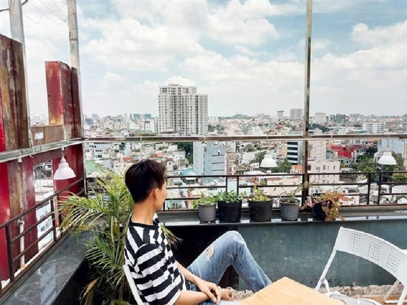 Mary Jane’s The Bar cafe rooftop tại quận 1