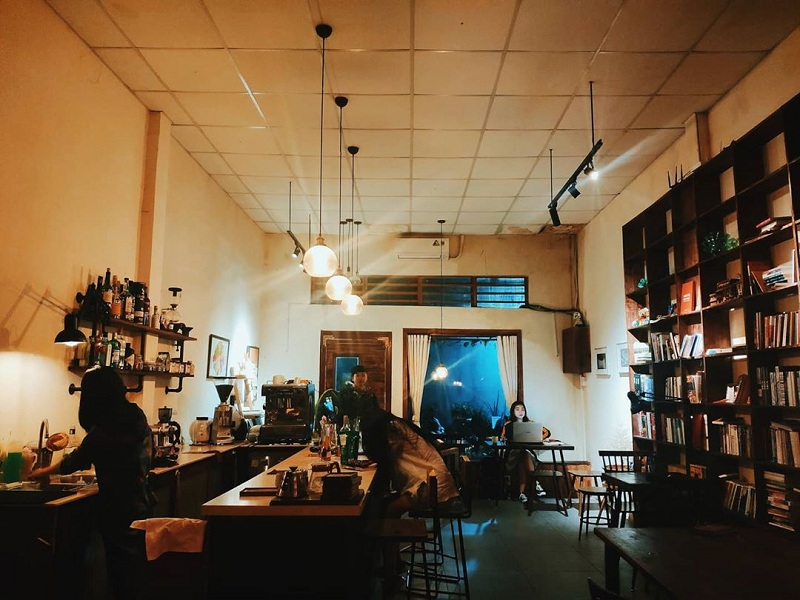 Rosaria Books & Coffee - Cafe sách tại quận 1