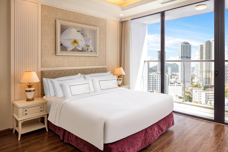 Meliá Vinpearl Nha Trang Empire nằm trong top các khách sạn 5 sao Nha Trang hàng đầu.