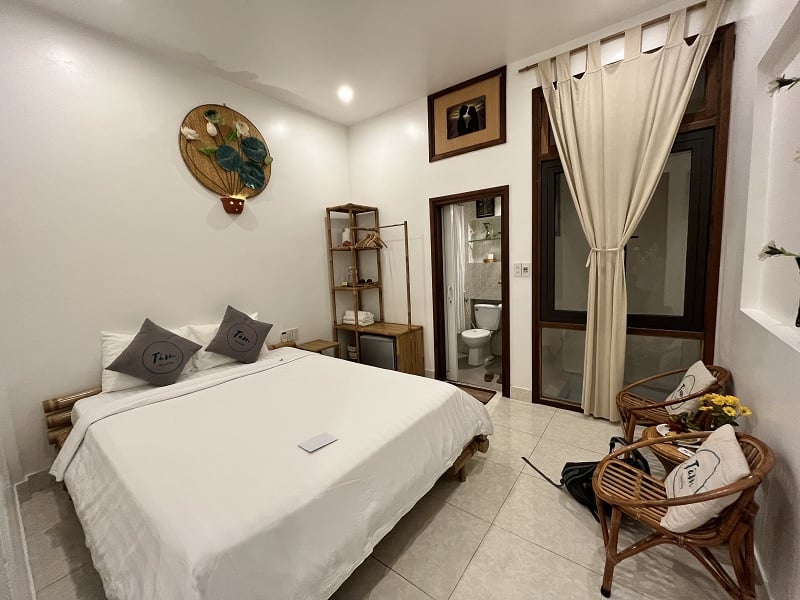 Giá phòng Tâm Homestay Huế.