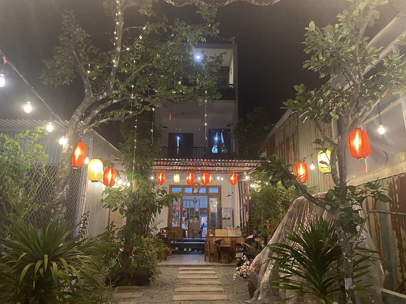 Không gian tại Trú Homestay Huế.