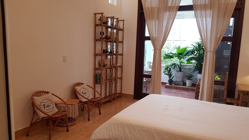 Địa chỉ Tâm Homestay Huế tại: Số 12, đường Chu Văn An, phường Phú Hội, thành phố Huế, tỉnh Thừa Thiên Huế.