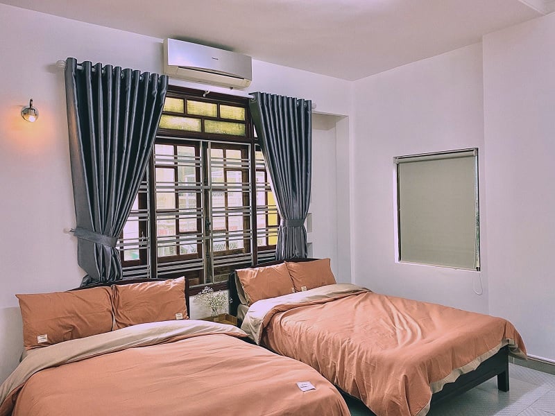 Giá phòng Shine Homestay Huế.