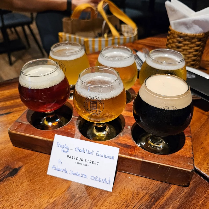 Pasteur Street Craft Beer - Lê Thánh Tôn.