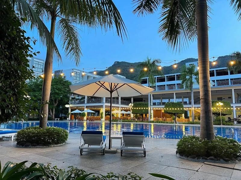 Diamond Bay Condotel Resort.